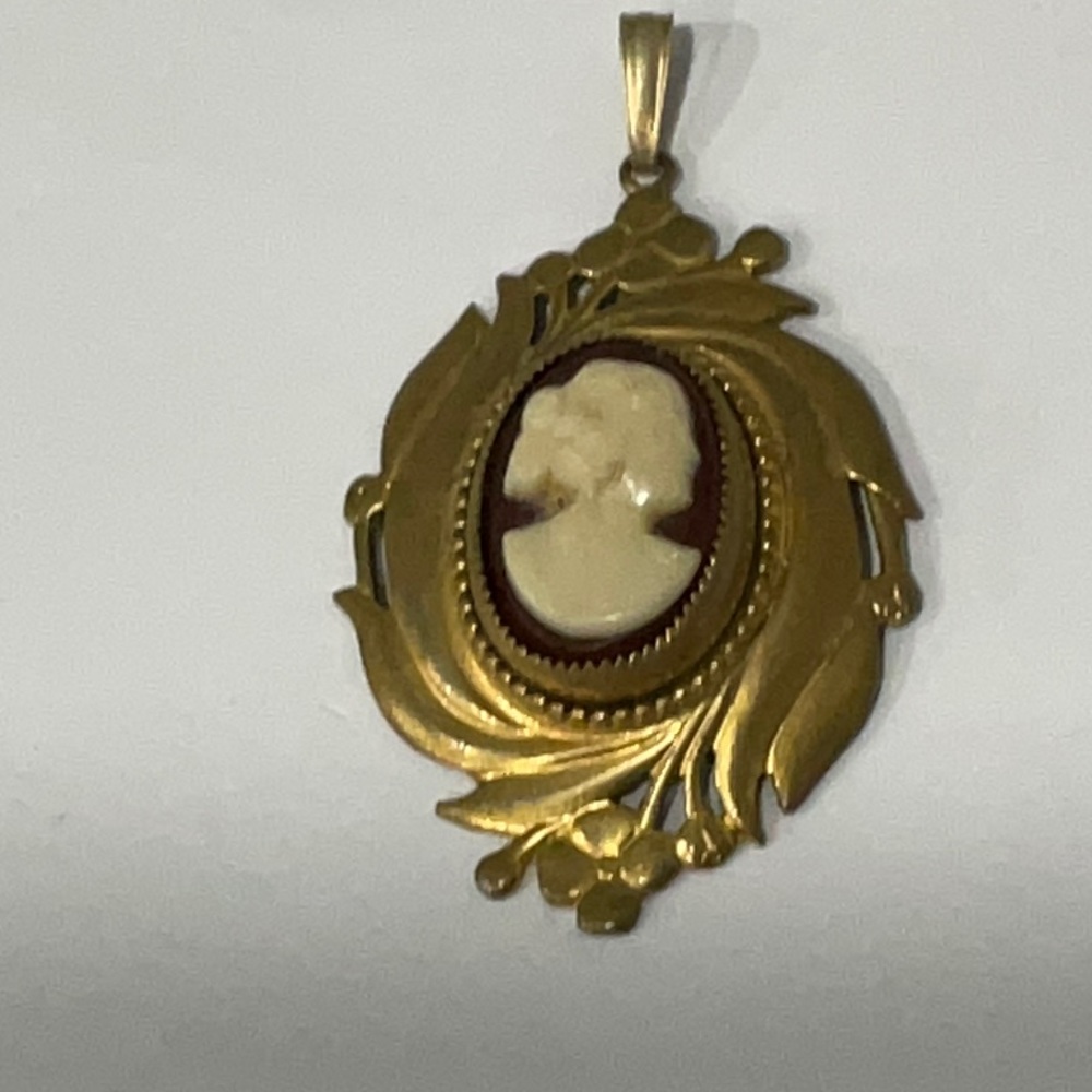 Antique Cameo Necklace Pendant
